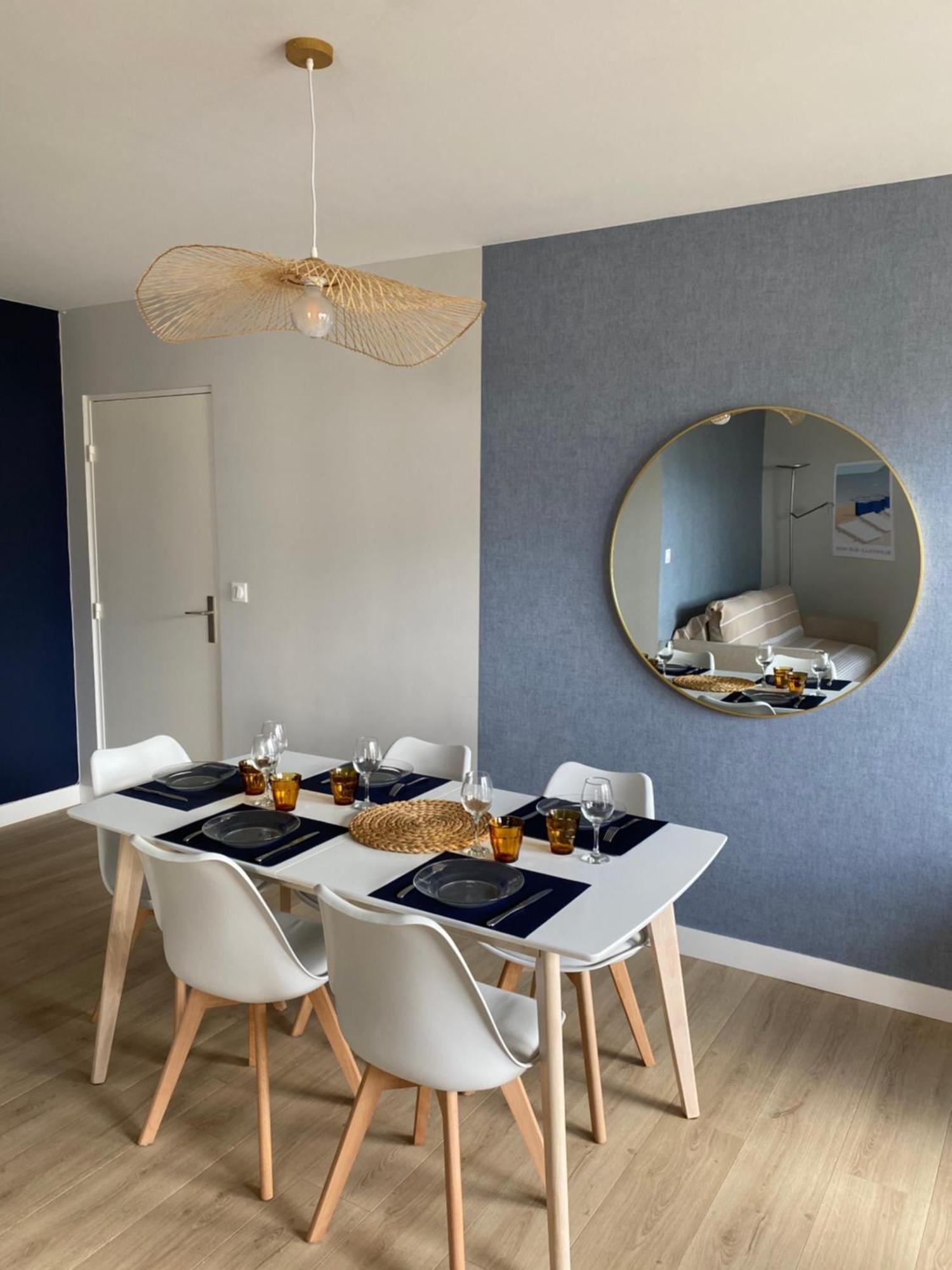 Appartement 65M2 Avec Balcon Vues Partielles Mer A 150M De La Plage Et Centre, Wifi Et Parking Prive بلونفيل سور مير المظهر الخارجي الصورة