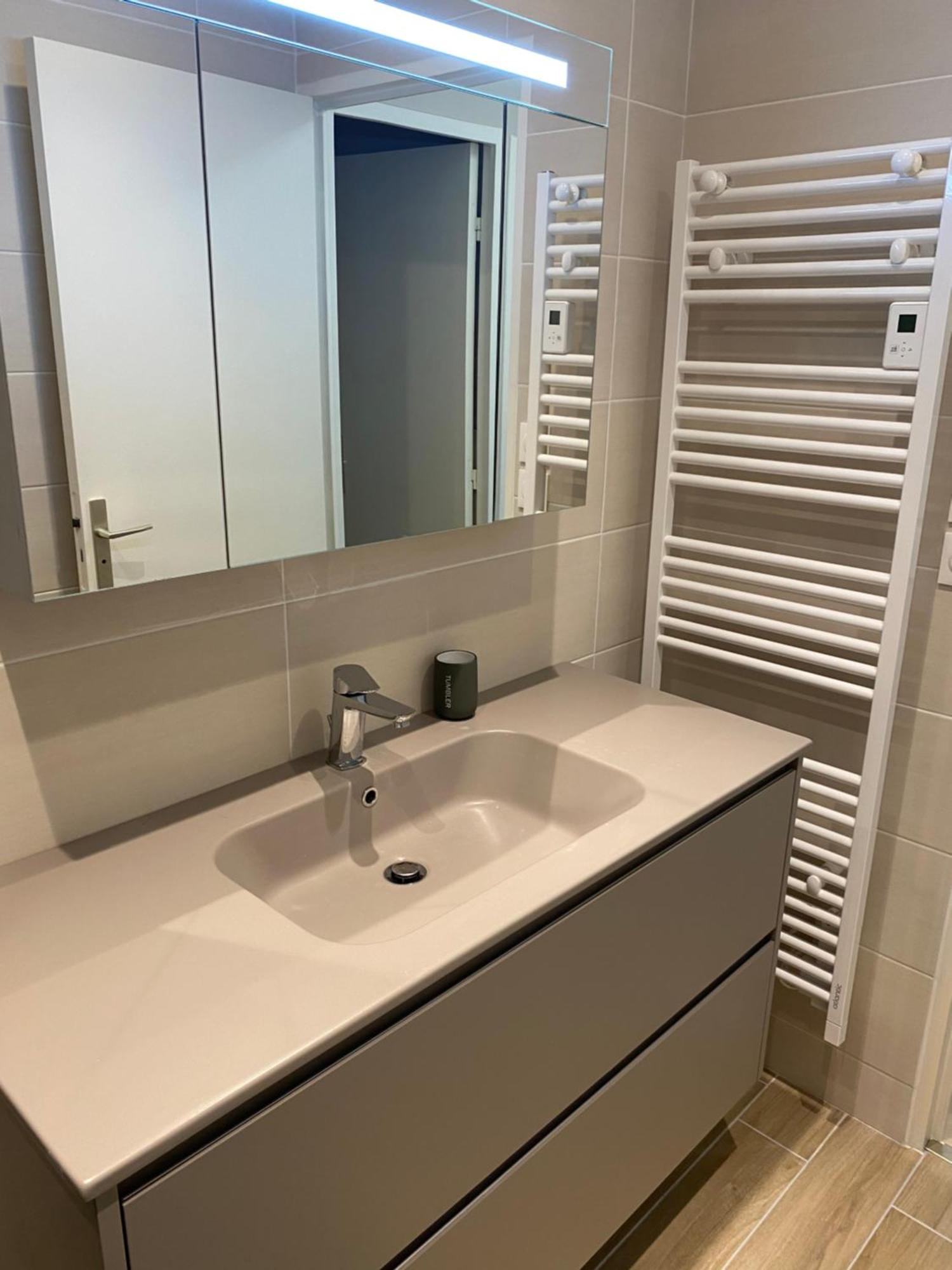 Appartement 65M2 Avec Balcon Vues Partielles Mer A 150M De La Plage Et Centre, Wifi Et Parking Prive بلونفيل سور مير المظهر الخارجي الصورة
