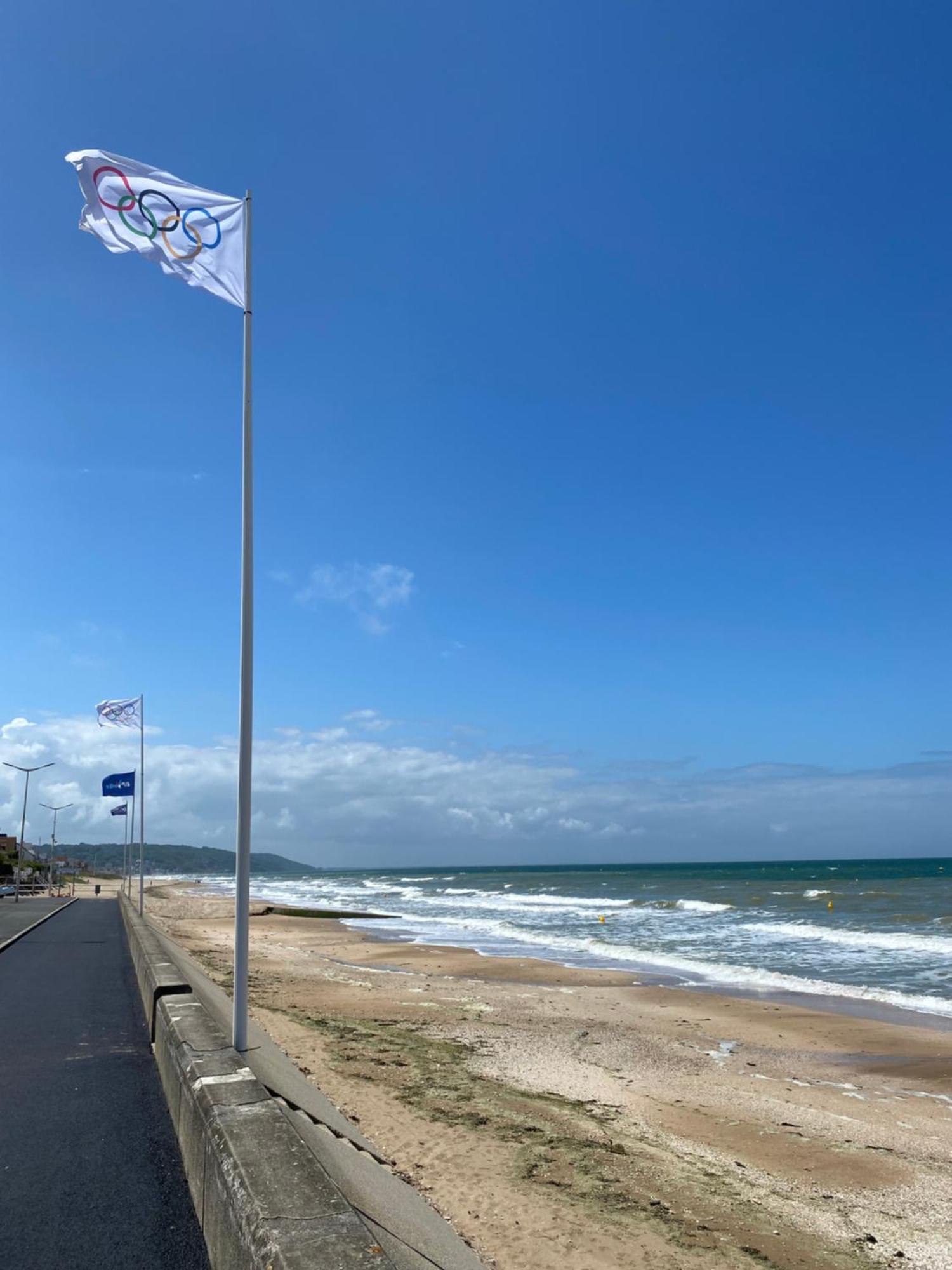 Appartement 65M2 Avec Balcon Vues Partielles Mer A 150M De La Plage Et Centre, Wifi Et Parking Prive بلونفيل سور مير المظهر الخارجي الصورة